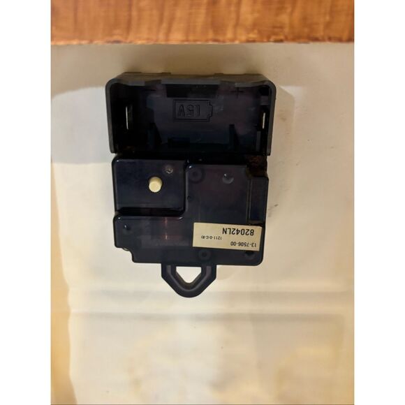 Vintage Ceramic Mantel Clock Hershey Mold Farm Mill Scene - Picture 9 of 13